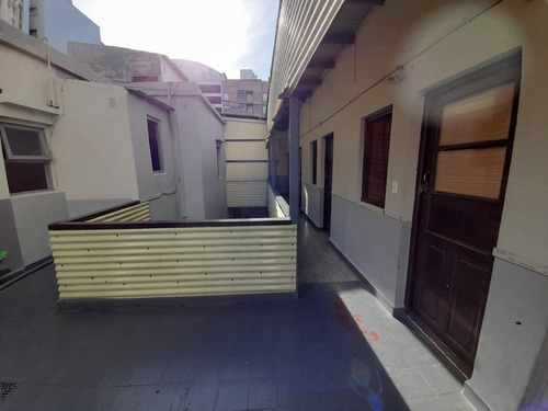 Imagen 9 de 21 de Hotel + Boliche Pub