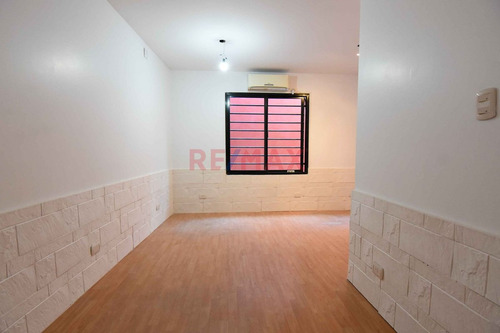 Venta Hermosa Casa 6 Amb En Barracas Con Cocheras