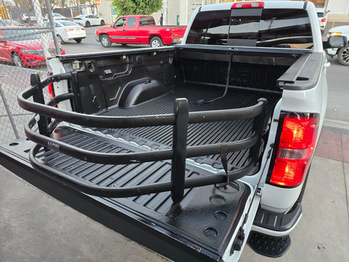GMC Sierra 5.4 Cabina Regular Sle 4x4 At