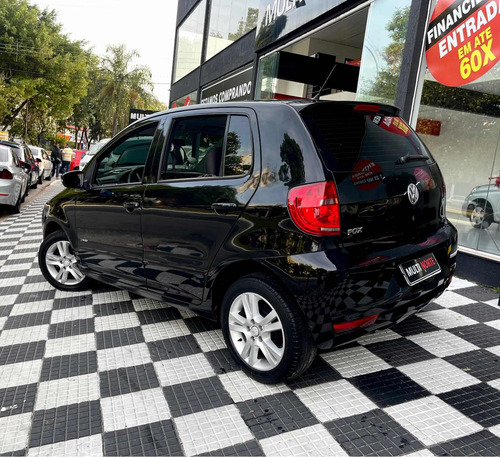 Imagem 4 de 10 de Volkswagen Fox 2013 1.6 Vht I-motion Total Flex 5p