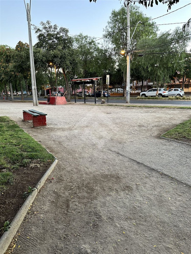 Departamento En Venta De 3 Dorm. O Local En Maipú