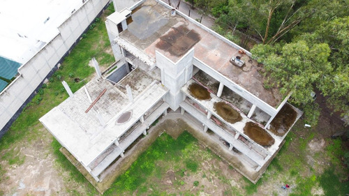 Terreno Con Construcción En Venta En El Sur