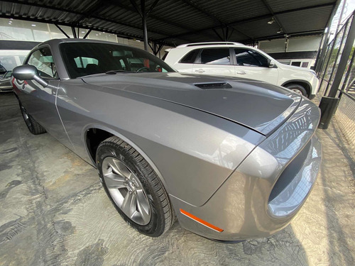 Imagen 3 de 11 de Dodge Challenger V6 Sincronico