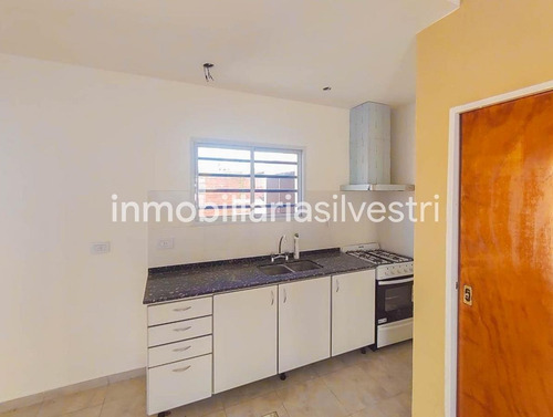 Imagen 3 de 17 de 134 E/ 70 Y 71 La Plata - Dúplex En Venta