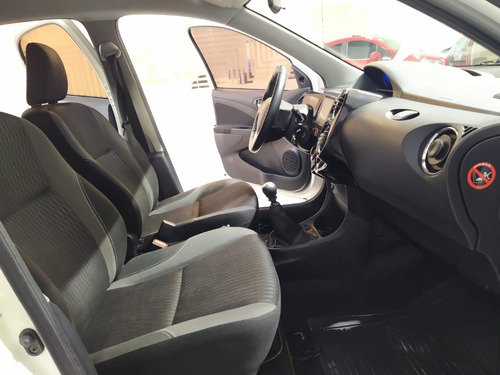 Imagen 8 de 15 de Toyota Etios 1.5 Xls 4ptas Mt