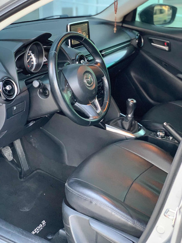 Mazda 2 2016 1.5 Touring