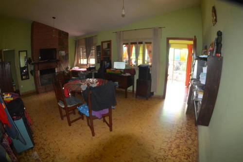 Casa En Venta - 3 Dormitorios 2 Baños - Cochera - 1.089mts2 - Mayu Sumaj, Córdoba