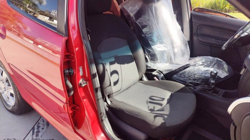 Imagem 8 de 10 de Peugeut 207 1.4 Flex Completo