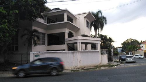 Casa De 6 Habitaciones 6pq En Arroyo Hondo Iii