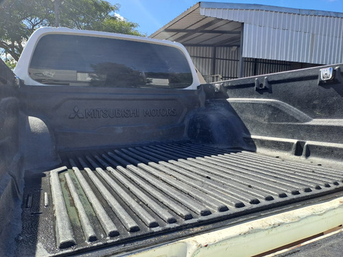 Mitsubishi L200 Diesel 4x2 D/c 2.5 Turbo 2020