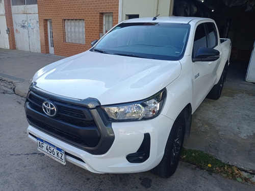 Toyota Hilux 2.8 Cd Sr 177cv 4x4