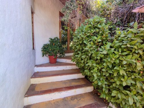 Vende Amplia Casa Estilo Colonial De 210m2 En Parcela 5d,4b