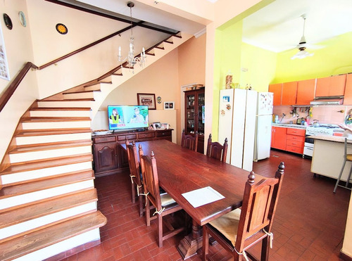 Venta 2 Casas 5 Amb. Avellaneda Fondo Libre Garage