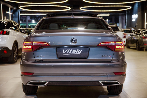 Volkswagen Jetta R-LINE 250 TSI 1.4 FLEX 16V AUT.