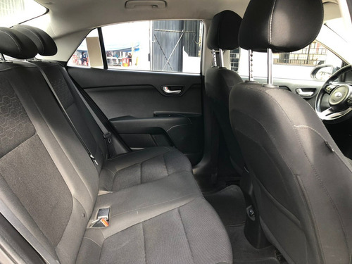 Imagen 8 de 15 de Kia Rio 2018
