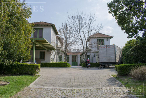 Lindisima Casa En Venta Estilo Campo En La Paz, Estancias Del Pilar