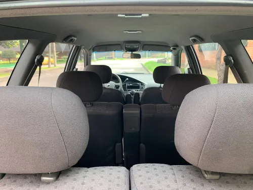 Kia Carens 2.0 Lx 7 Cool