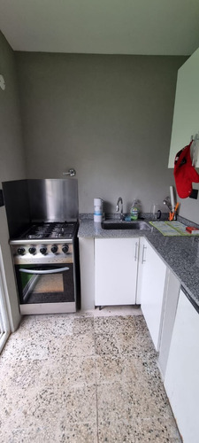 Excelente Casa En Quilmes Centro, 4 Dormitorios