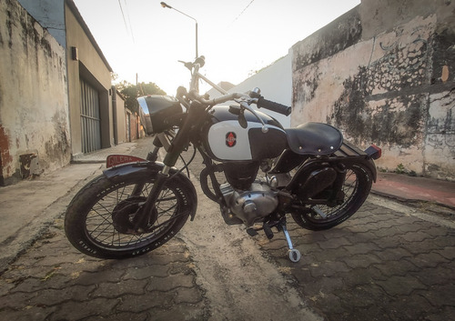 Imagen 2 de 6 de Gilera Giubileo 175cc Modelo 64 (personalizada)