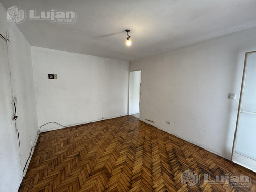 Venta Av Rivadavia Al 8800 2 Ambs Con Balcón !