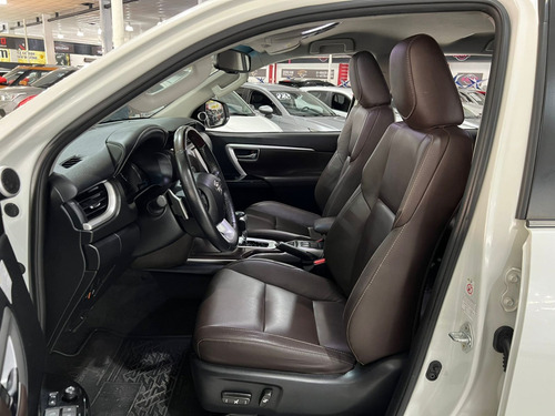 Toyota Hilux SW4 2.8 SRX 4X4 16V TURBO INTERCOOLER DIESEL 4P AUTOMÁTICO