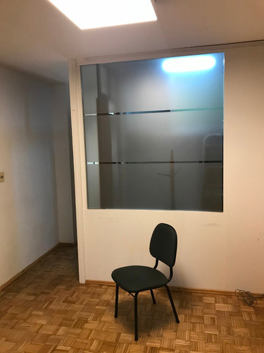 Amplia Oficina Cerca De Todo