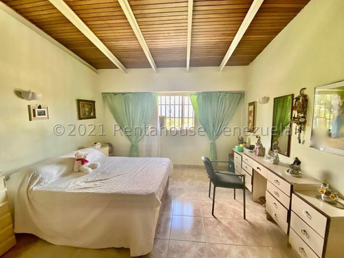 Imagen 11 de 19 de Livy Ramirez Vende Casa En San Luís Mls #22-16177