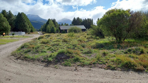 Imagen 6 de 15 de Re/max Vende Lote Céntrico En Esquina En Meliquina