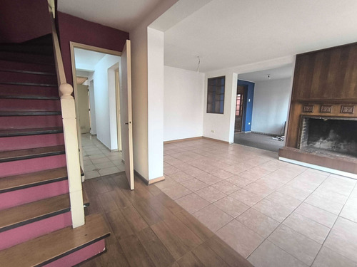 Amplia Y Bella Casa En Arriendo La Reina (104407)