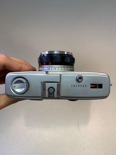 Olympus Trip 35 D-zuiko Camara Gris (Usado)