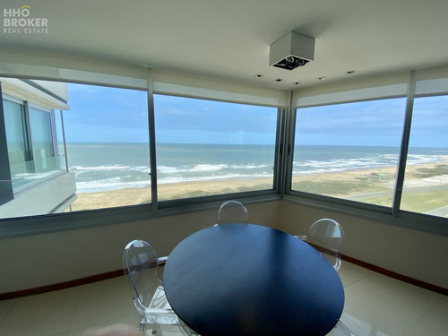 Imagen 3 de 30 de Tiburón 3. Playa Brava. Punta Del Este. Frente Al Mar. - Punta Del Este Brava