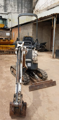 Mini Escavadeira Bobcat E418 2014 Borrachas 1175 Kg Repasse