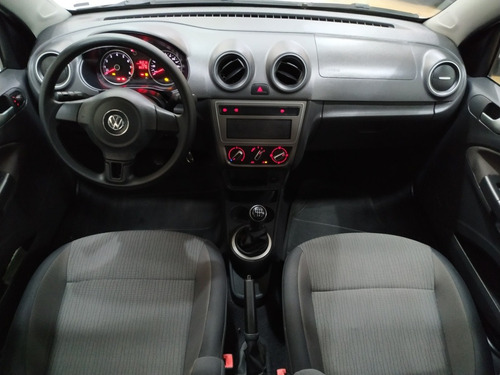 Volkswagen Voyage Trend 1.6 Flex 2014 Branco (completo)