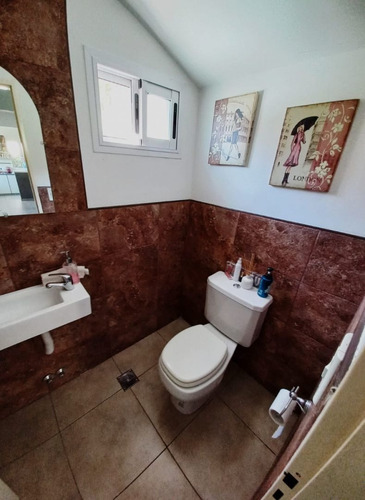 Imagen 18 de 29 de Casa En Venta En San Alfonso - Pilar Del Este