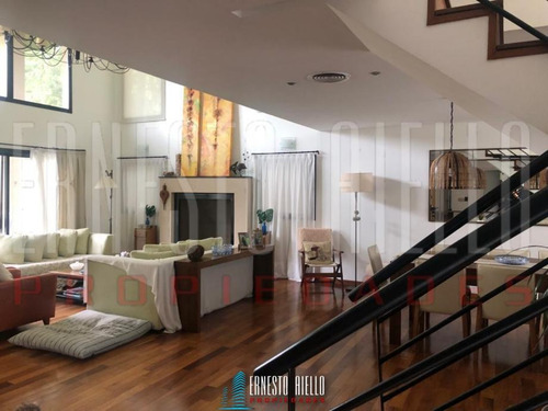 Casa En Venta En Club De Campo Abril