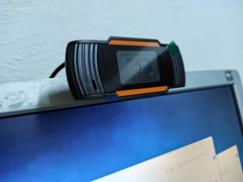 Compu Barata Para Clases En Linea Con Camara Y Bocinas 4 Ram (Usado)