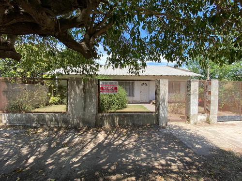 Casa Con Amplio Lote En Barrio La Dolly