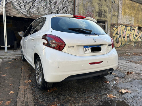 Peugeot 208 1.6 Feline