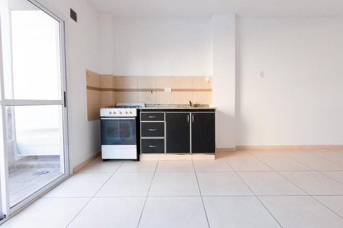 Imagen 15 de 16 de Venta-caseros Centro-departamento De 2 Ambientes Con Cochera Fija, Cubierta Y Balcón.