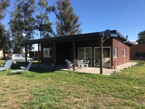 Cabaña Con Vista A La Sierra ,jacuzzi Climatizado, Sobre Lote Exclusivo, En La Ciudad De Balcarce