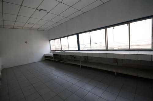 Oficina Con Bodegas En Recinto Logístico Del Sector De Macul