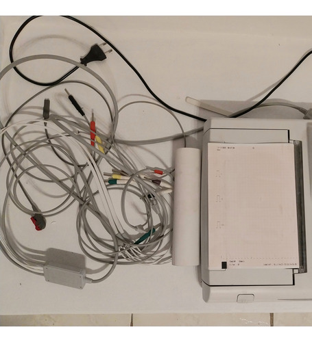 Ecg Electrocardiografo Fukuda, Pantalla Touch, Con Cables