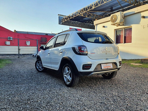 Imagen 4 de 16 de Renault Sandero Stepway Expression