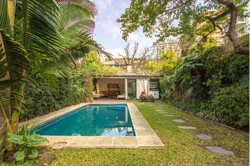 Casa En Venta Belgrano R Con Jardín Y Pileta 