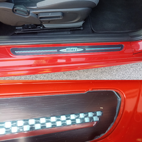 Mini John Cooper Works 2.0 Hot Chilli At