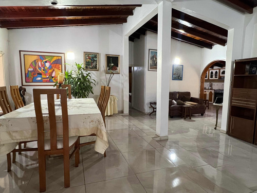 Casa En Venta Av Cancamure Cumana Ideal Para Posada Restaura