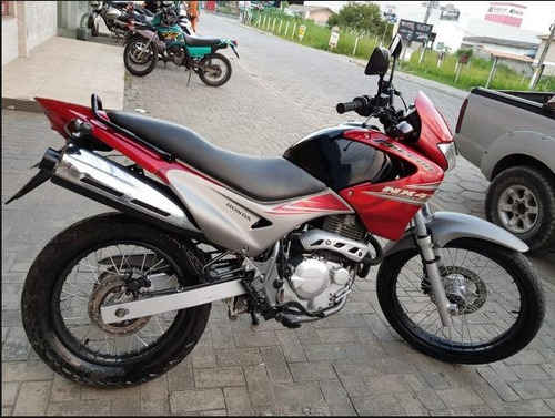 Falcon Nx400 Vermelha