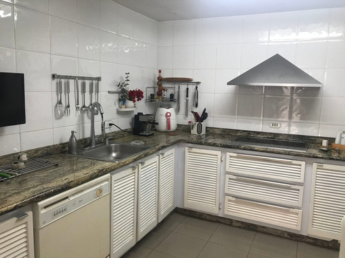 Imagen 10 de 21 de Se Vende, Casa, Macaracuay 180,80m2, 4h+s/2b+s+1/2/1pe