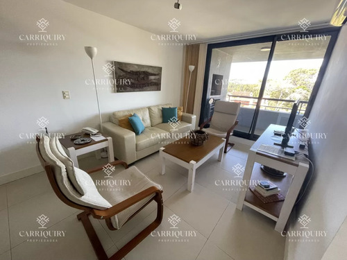 Oportunidad , Apartamento En Venta De Dos Dormitorios En Punta Del Este