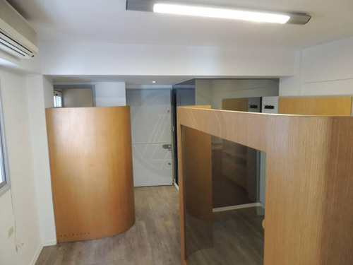 Oficina De Dos Ambientes En Venta En Tribunales (apto Crédito)
